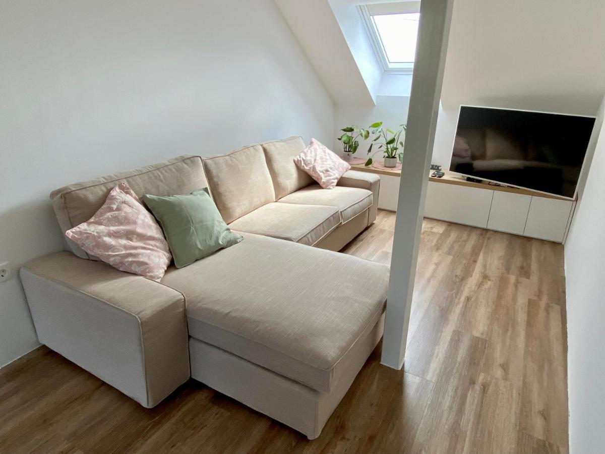 Apartamento Sunny Oak Estate Mengeš Exterior foto