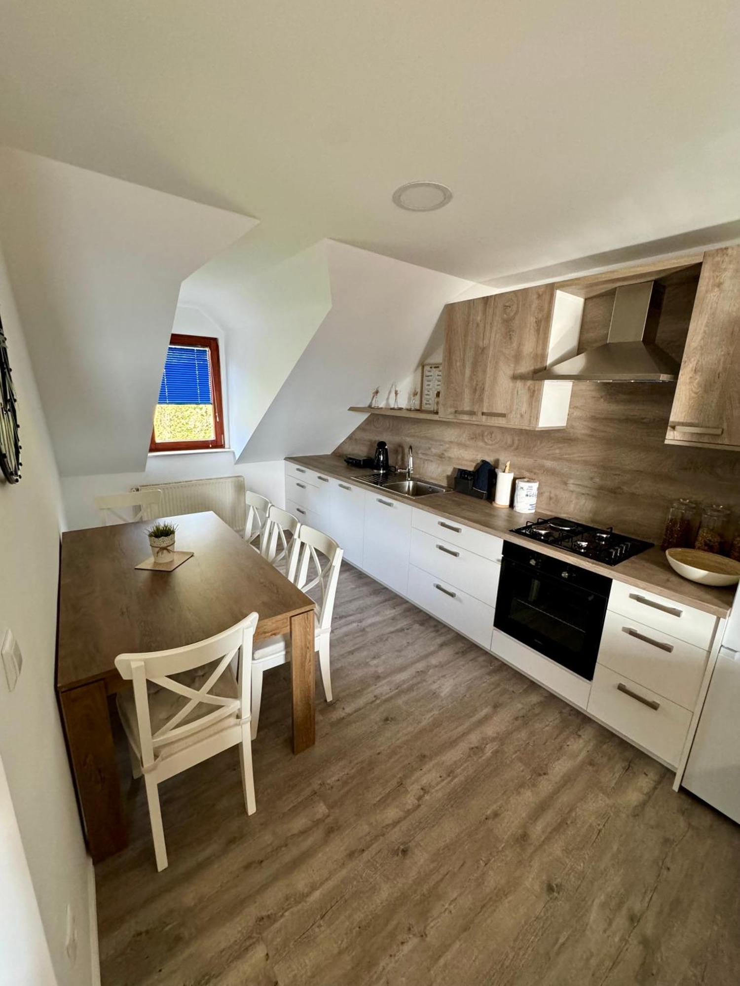 Apartamento Sunny Oak Estate Mengeš Exterior foto